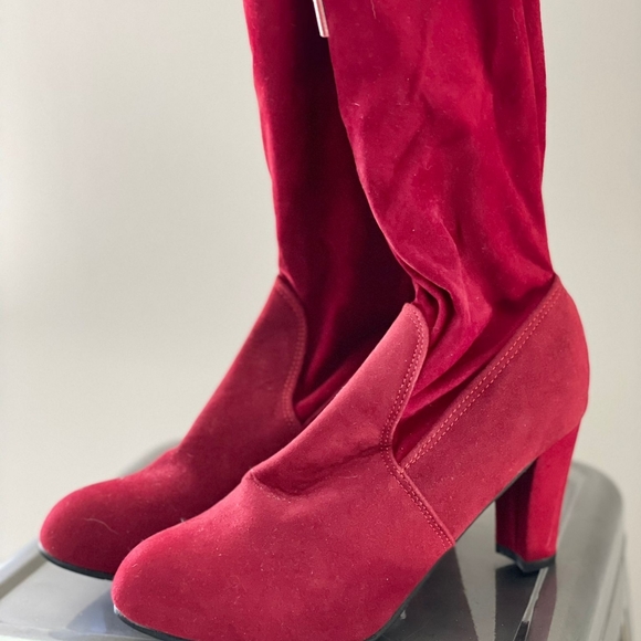 Red Thigh High Boots -- 9 - Picture 4 of 4